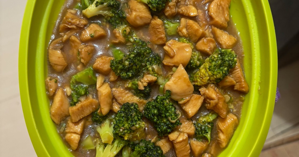 Resep Tumis Brokoli Dada Ayam Mudah dan Praktis Dihidangkan