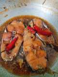 Braised Catfish with Coconut Water