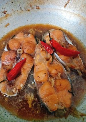A picture of Braised Catfish with Coconut Water.