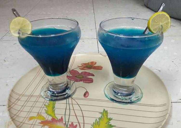 Blue lagoon mocktail