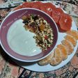 Yaourt au granola accompagné de pomélo et de mandarine 🥣