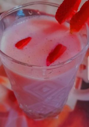 A picture of Strawberry milk shake.