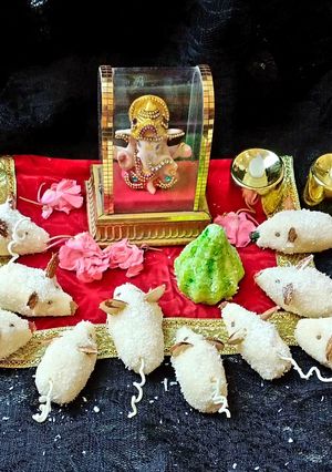 A picture of Coconut mice.