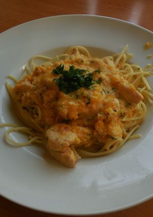 Sütőtökös-tejszínes csirke recept fotója