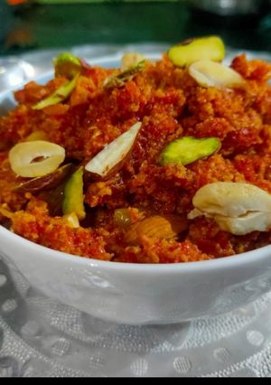 गाजर का हलवा (gajar ka halwa recipe in Hindi) रेसिपी मुख्य फोटो