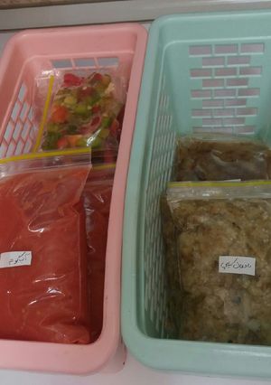 عکسی از دستور بسته بندی مواد غذایی در فریزر کم جا