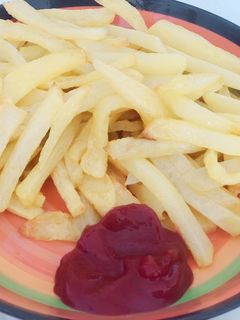 Hình của món Khoai tây chiên bơ (nồi chiên không dầu).