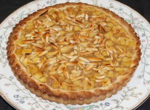 Una foto de Kuchen de manzanas con almendras