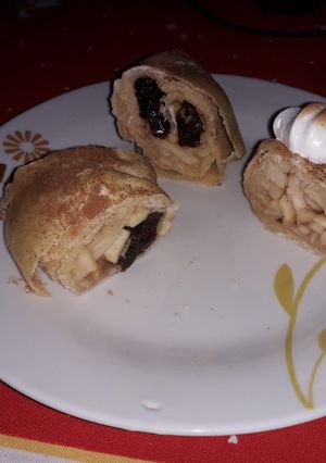 Una foto de Strudel de manzana #mercado