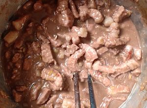 Hình của món Thịt kho mắm ruốc.