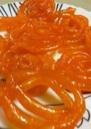 जलेबी (jalebi recipe in Hindi) रेसिपी मुख्य फोटो