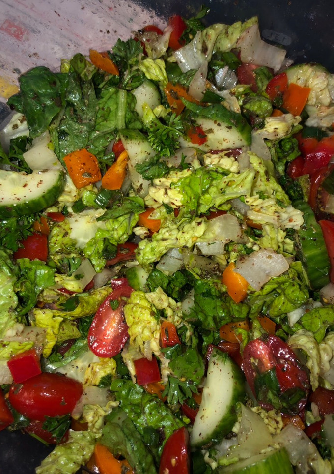 A picture of Fattoush.