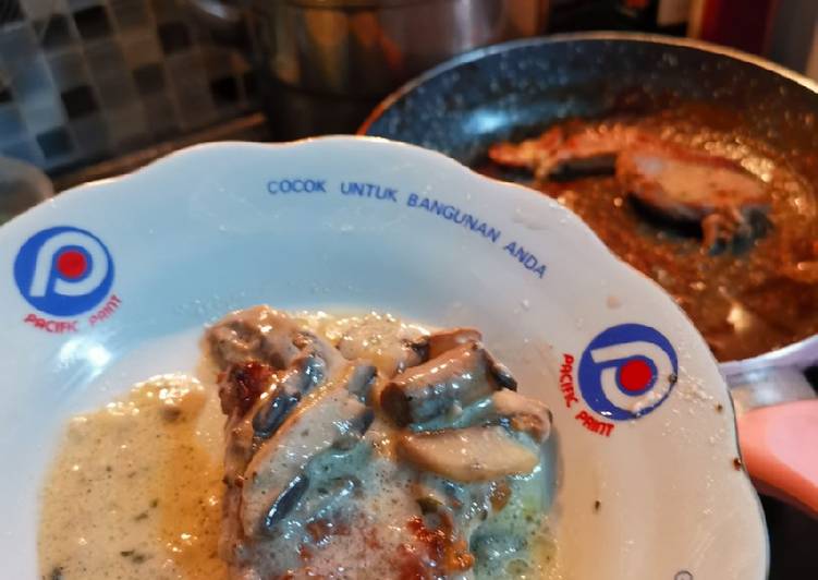 Wagyu mess steak with mushroom sauce, western food