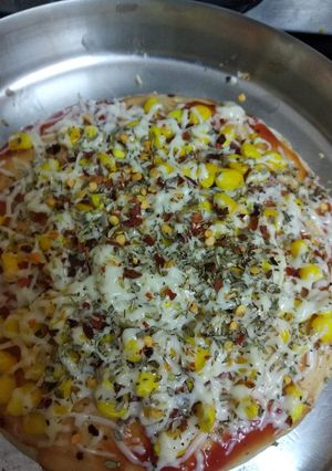 A picture of Golden corn pizza.