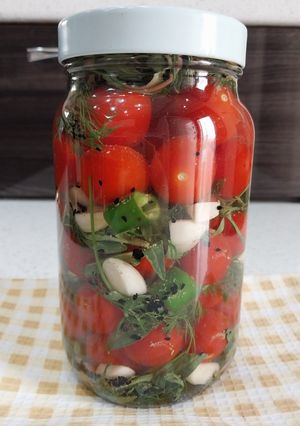 عکسی از دستور شور گوجه گیلاسی ساده، جذاب و فانتزی🍅