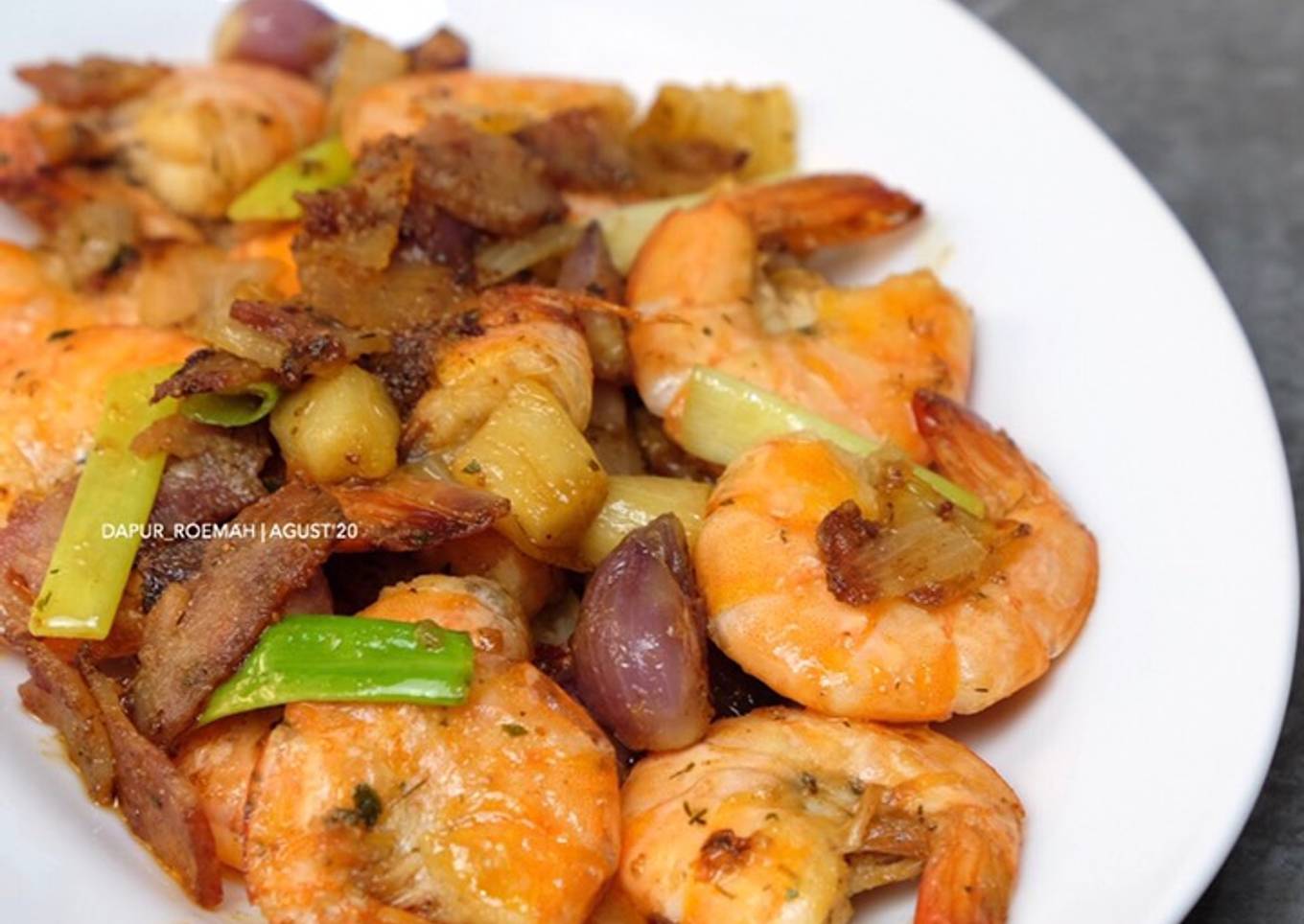 Buttery Garlic Herb Prawn
