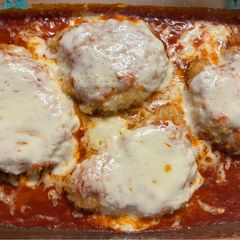 A picture of Chicken Parmesan.