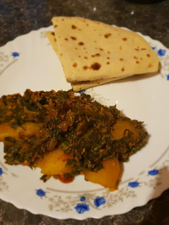 Indiai,spenót burgonya egytálétel(Aloo Palak Sabji) recept fotója