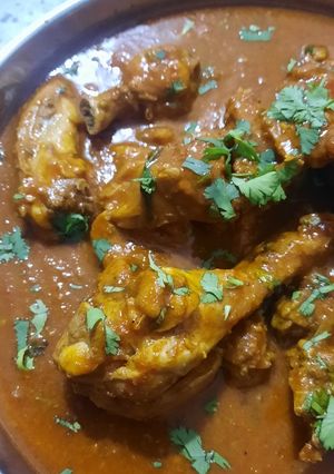 A picture of Dhaba style chicken curry.