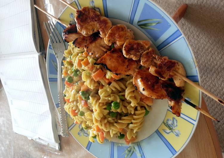 How to Prepare Super Quick Homemade creamy pasta with mixed vegetables and grilled chicken