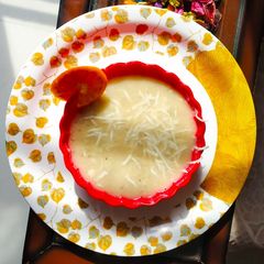 A picture of Cauliflower soup for weight loss.