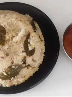 A picture of Kodu millet pongal.