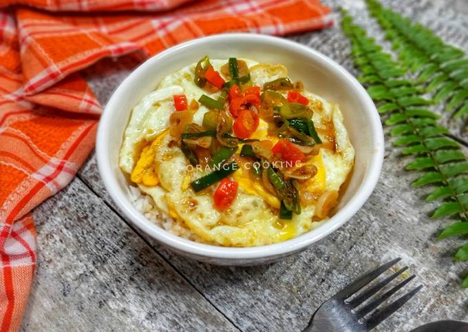 Rice Bowl Telor Ceplok Kuah