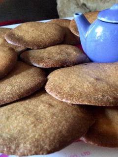 Una foto de Pastas de almendra🍪👑🎀