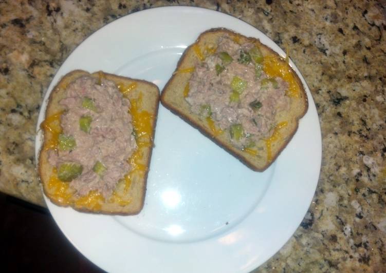 Steps to Prepare Quick Tuna melt