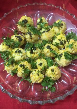A picture of Stuffed khandvi Balls pressure cooker method.