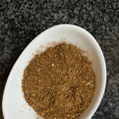 A picture of Garammasala(all spices).