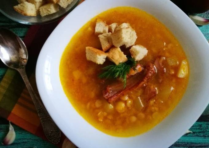 Гороховый суп в мультиварке – рецепт с беконом и зажаркой