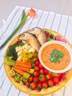 A picture of Spicy Mackerel Dip with Fried Mackerel and Steamed Vegetables.