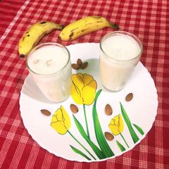 A picture of Banana Milk Shake.