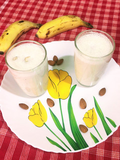 A picture of Banana Milk Shake.