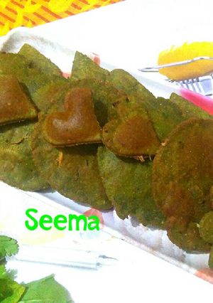 A picture of PALAK ki Kachori.