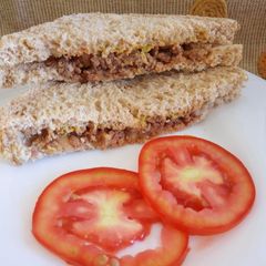 A picture of Minced meat sandwich.