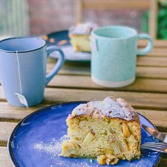 A picture of Apple cake "Sharlotka".
