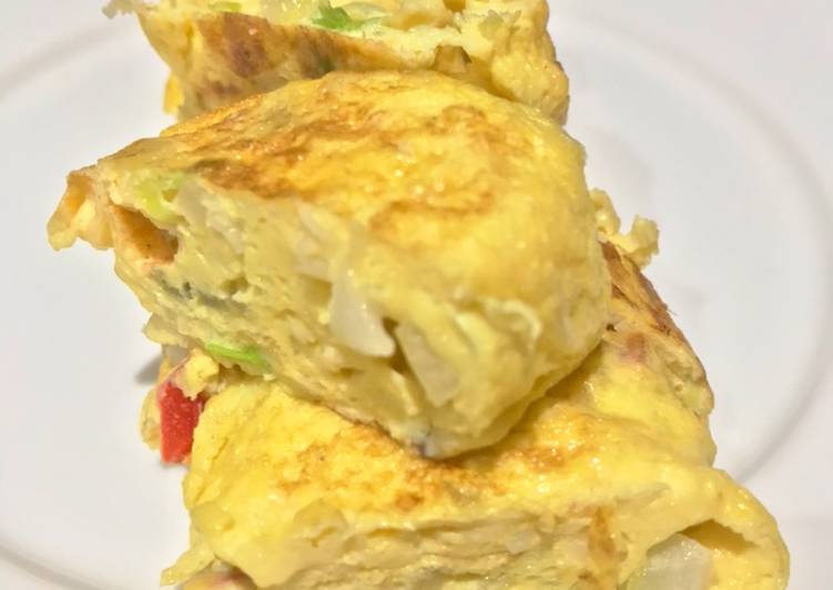 aturan memasak Telur Dadar Gulung (Masih belum sesuai ekspektasi) yang sedap