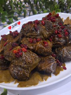 عکسی از دستور دلمه برگ مو با باقالی 😋