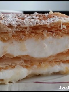 Una foto de Milhojas de merengue