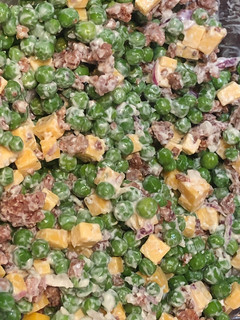 A picture of Pea Salad with Bacon.