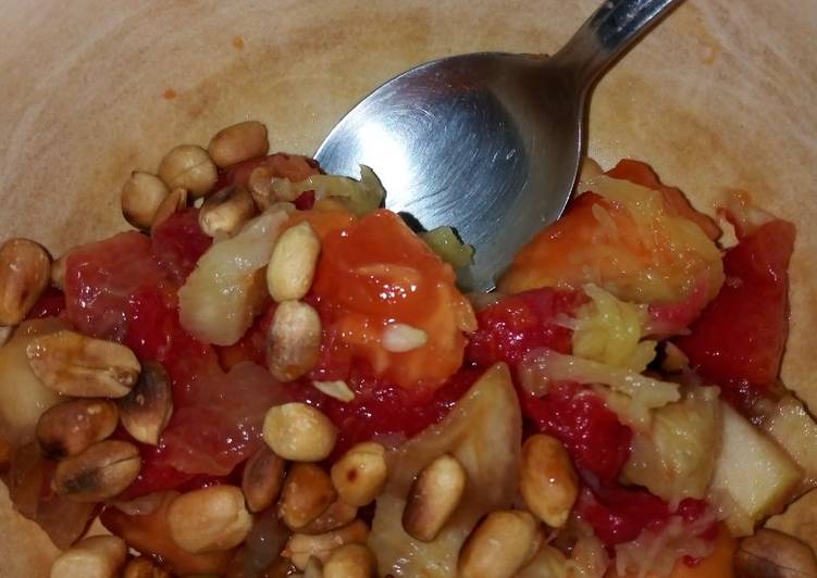 How to Prepare Speedy Fruit Salad with Peanuts