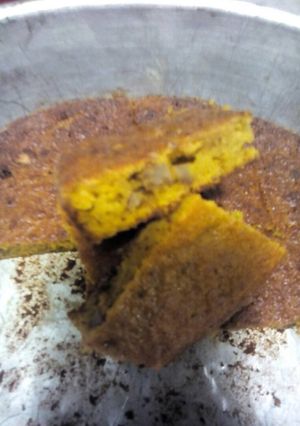 Una foto de Brownie de zanahorias con nueces
