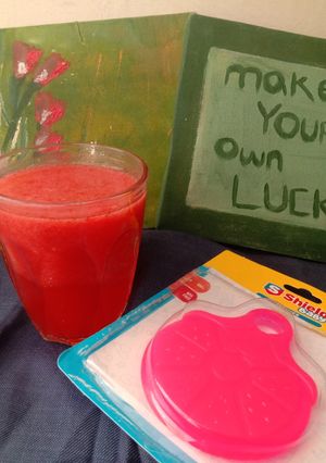 A picture of Strawberry Lemonade.