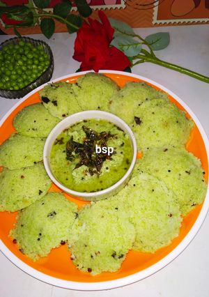 A picture of Green pea idli.