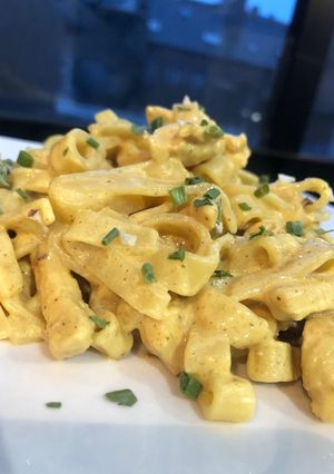 Une photo de Tagliatelles, et aiguillettes de poulet aux curry ☺️
