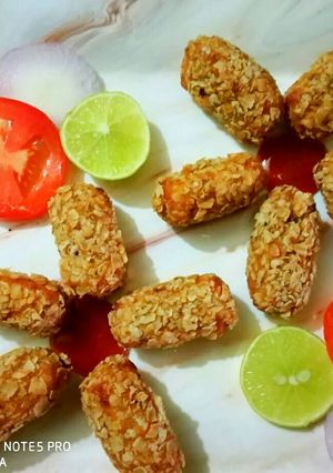 A picture of Paneer oats fritters.