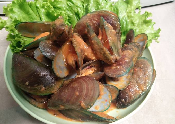 Cara Gampang Membuat Kerang Ijo Saus Padang (Pedas nampol), Lezat