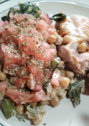 Una foto de Garbanzos salteados con verduras